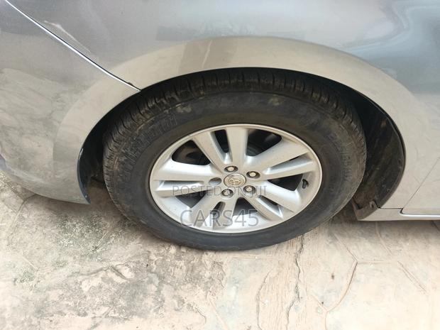 Toyota Sienna 2011 Gray