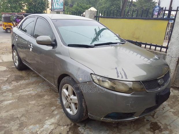 Kia Cerato 2010 Gray