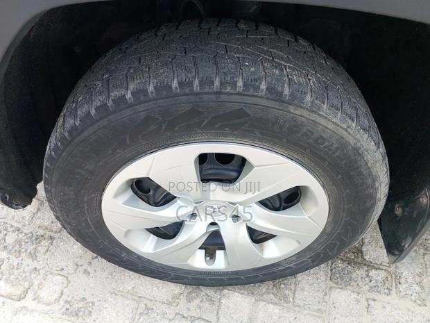 Toyota RAV4 2022 Gray