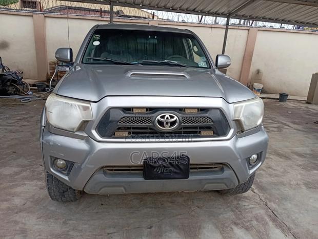 Toyota Tacoma 2014 Gray