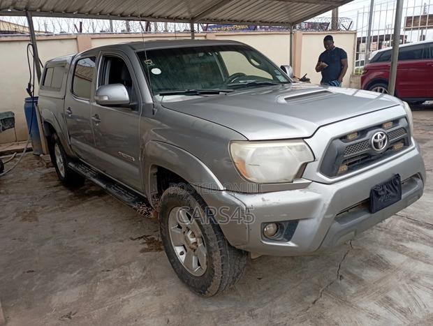 Toyota Tacoma 2014 Gray