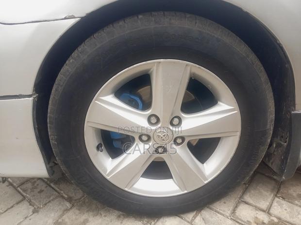Toyota Camry 2011 Silver