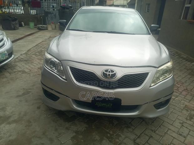 Toyota Camry 2011 Silver