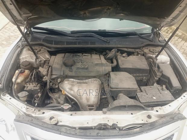 Toyota Camry 2011 Silver