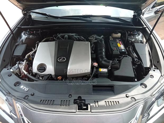 Lexus ES 2021 Gray