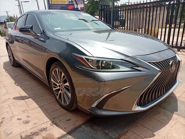 Lexus ES 2021 Gray