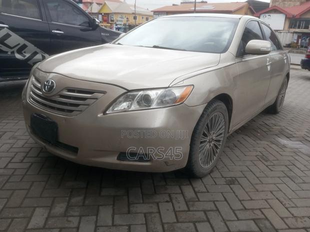 Toyota Camry 2007 Gold