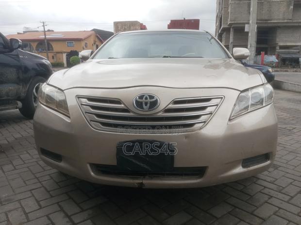 Toyota Camry 2007 Gold