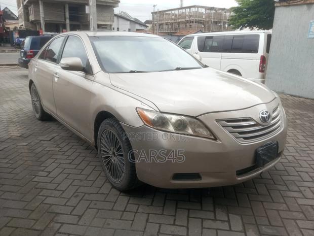 Toyota Camry 2007 Gold