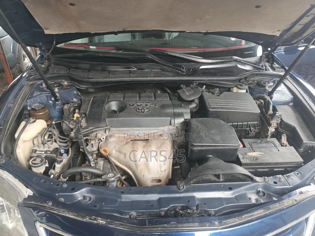 Toyota Camry XLE 4dr Sedan (2.5L 4cyl 6AM) 2010 Blue