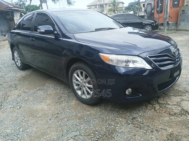 Toyota Camry XLE 4dr Sedan (2.5L 4cyl 6AM) 2010 Blue