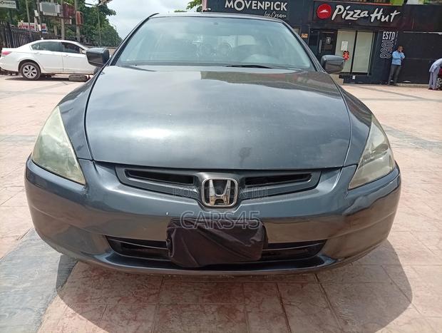 Honda Accord 2004 Gray