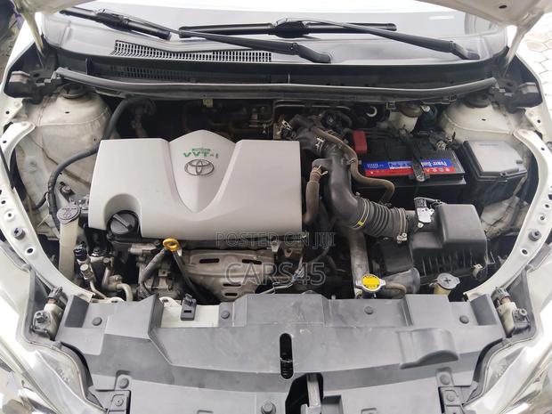 Toyota Yaris 2017 White
