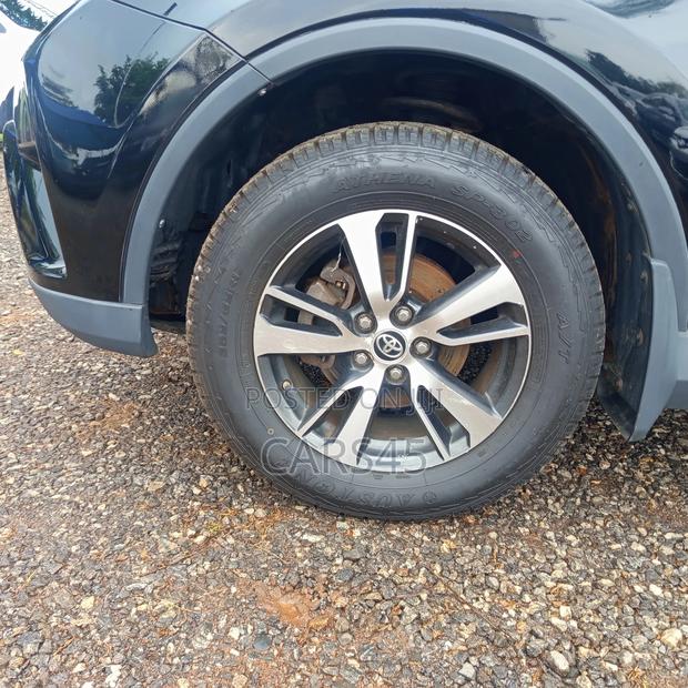 Toyota RAV4 2017 Black