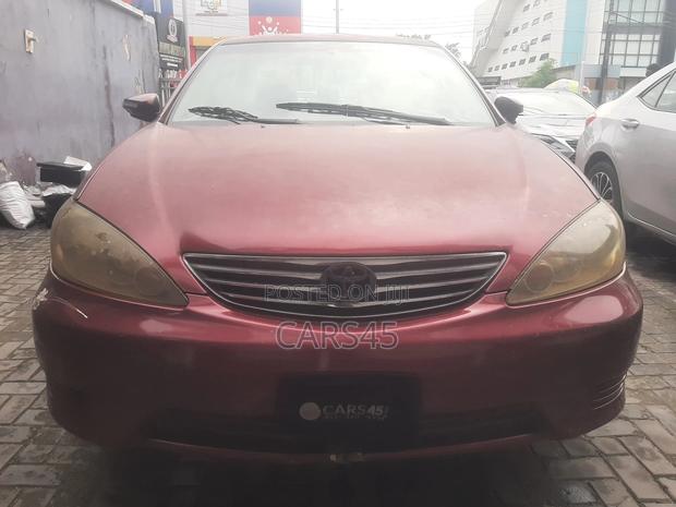 Toyota Camry 2005 Red