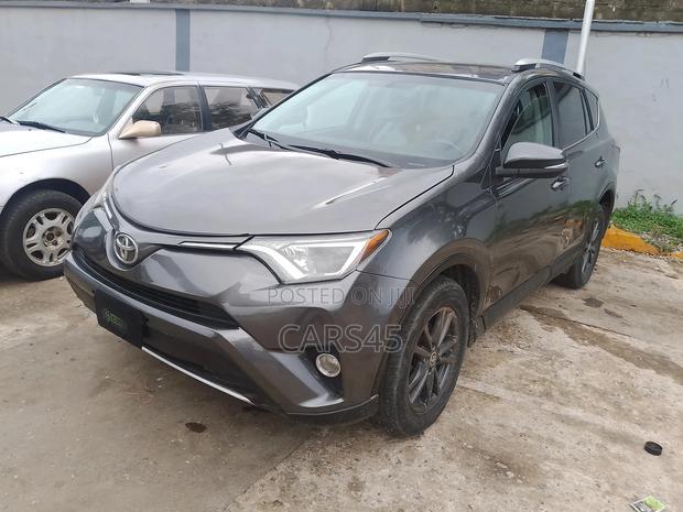 Toyota RAV4 2016 Gray
