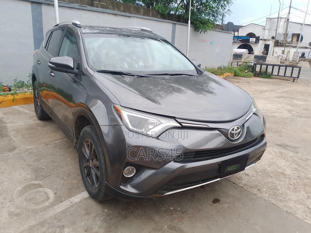 Toyota RAV4 2016 Gray