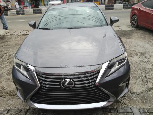Lexus ES 2016 Gray