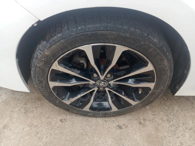 Toyota Corolla 2016 White