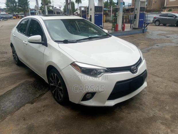 Toyota Corolla 2016 White