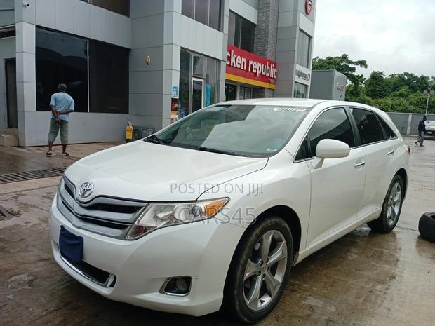 Toyota Venza 2011 White