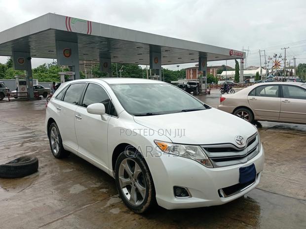 Toyota Venza 2011 White
