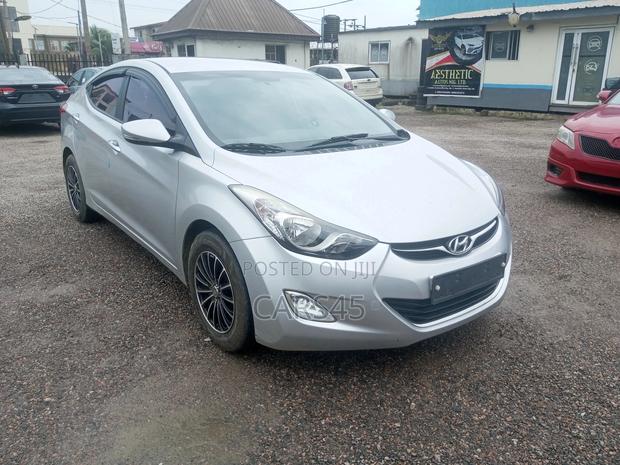 Hyundai Avante 2012 Silver