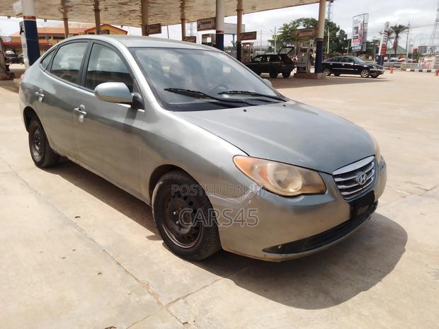 Hyundai Elantra 2010 Gray
