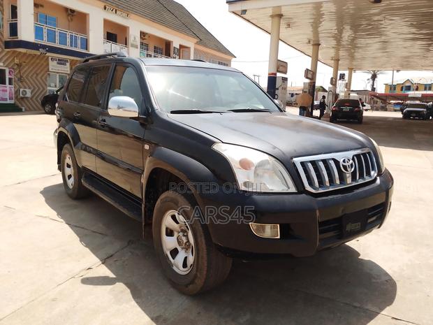 Toyota Land Cruiser Prado 2006 Black