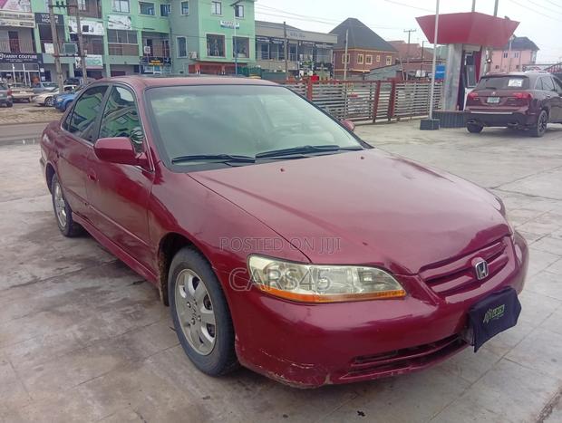 Honda Accord 2000 Red