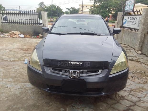 Honda Accord 2005 Gray