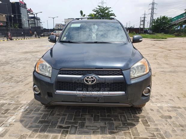 Toyota RAV4 2009 Green