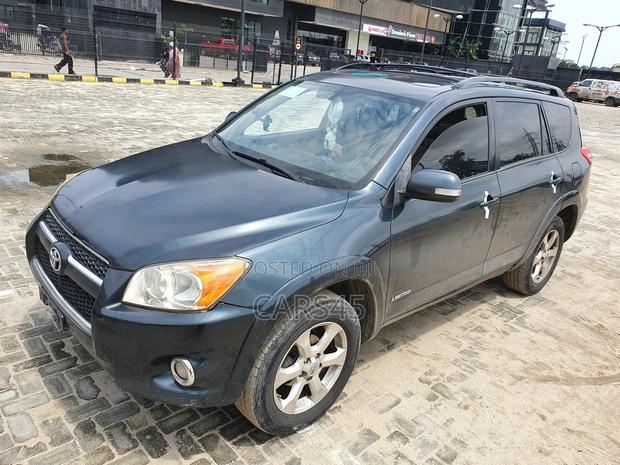 Toyota RAV4 2009 Green