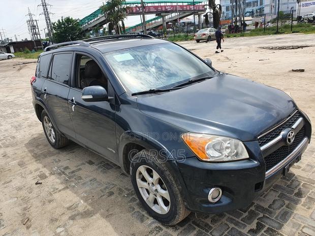 Toyota RAV4 2009 Green