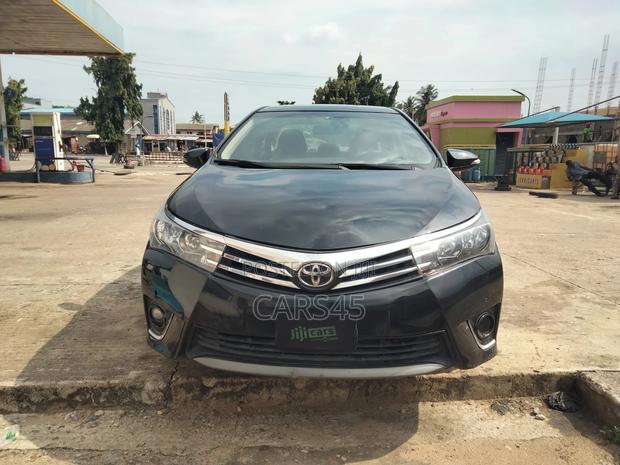 Toyota Corolla 2014 Black