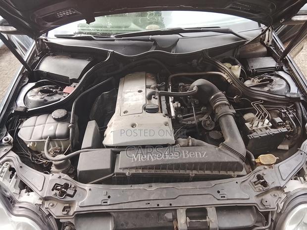 Mercedes-Benz C240 2.6 4MATIC AWD 2002 Black