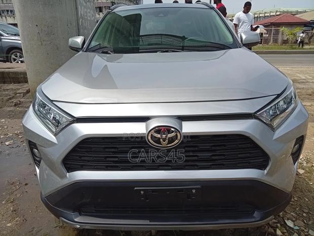 Toyota RAV4 2020 Silver