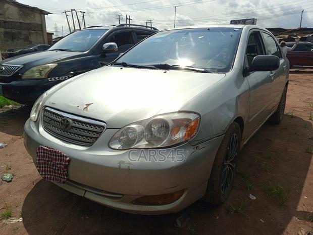 Toyota Corolla 2005 Silver