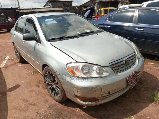 Toyota Corolla 2005 Silver
