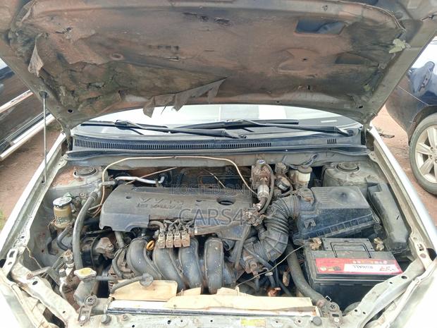 Toyota Corolla 2005 Silver