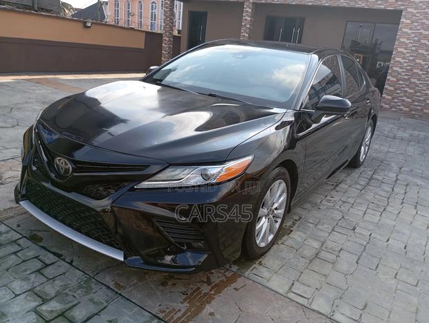 Toyota Camry LE FWD (2.5L 4cyl 8AM) 2018 Black