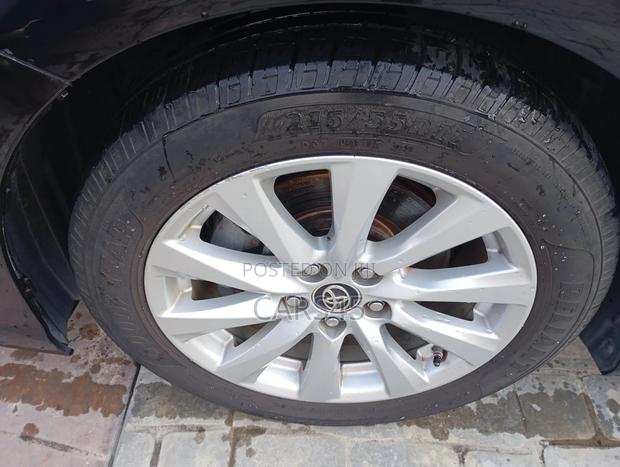 Toyota Camry LE FWD (2.5L 4cyl 8AM) 2018 Black
