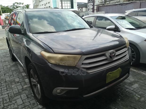 Toyota Highlander 2012 Gray