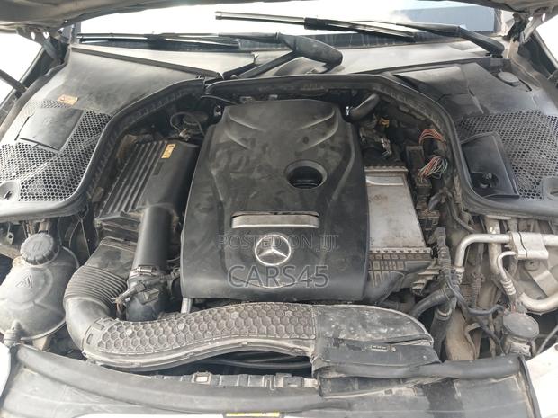 Mercedes-Benz C300 2016 Gray