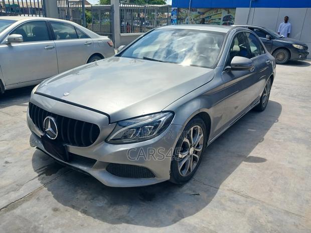 Mercedes-Benz C300 2016 Gray