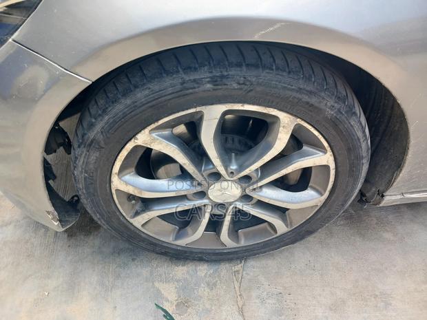 Mercedes-Benz C300 2016 Gray