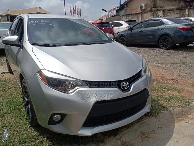 Toyota Corolla 2015 Silver