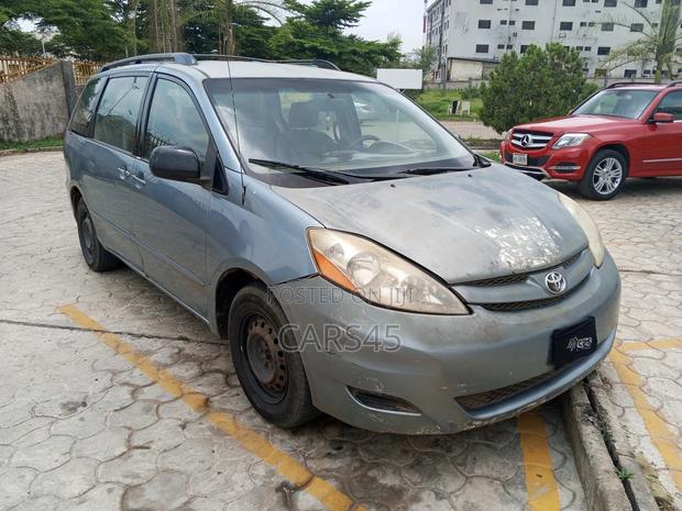 Toyota Sienna 2007 Blue