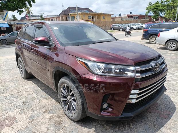 Toyota Highlander 2017 Red
