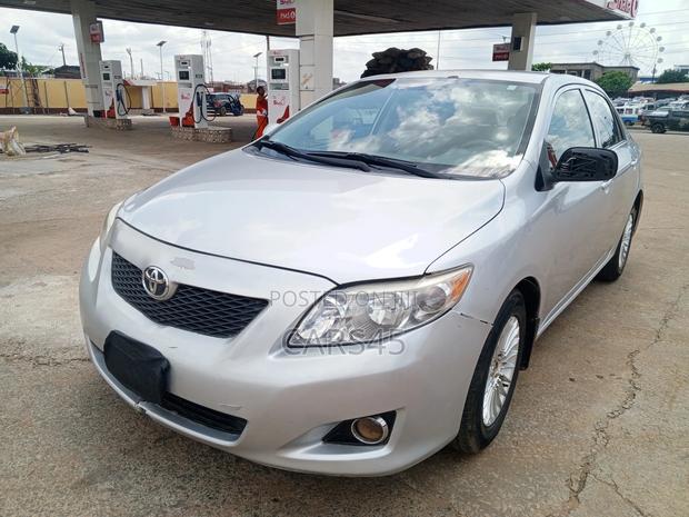 Toyota Corolla 2009 Silver